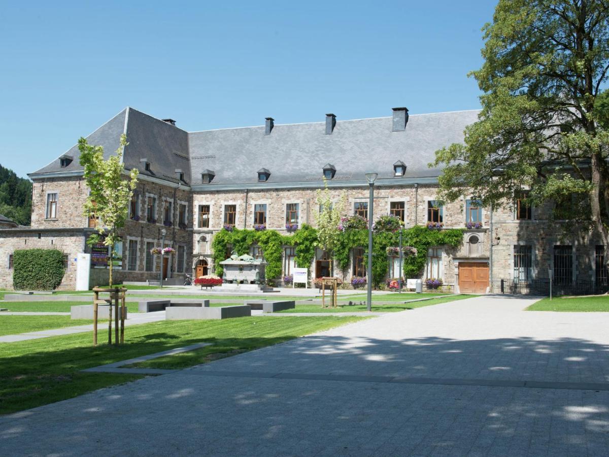 Luxury Apartment In Malmedy With Bubble Bath Ruang foto